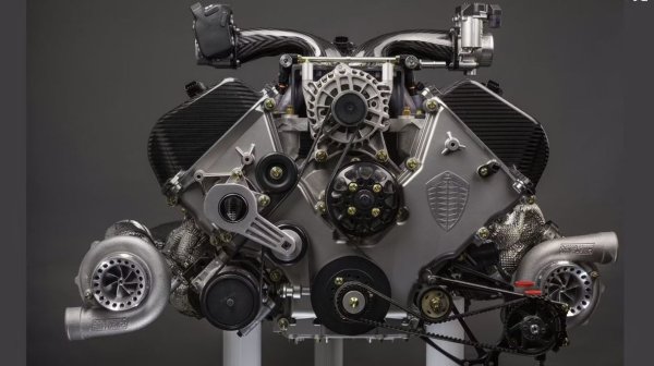 Максимална мощност: 1603 конски сили

За да бъдете най-бързата кола в света, трябва да имате един от най-мощните двигатели в света. Следователно Koenigsegg Jesko разполага с може би един от най-усъвършенстваните V8 двигатели, създавани някога. Този хиперавтомобил е едно от най-впечатляващите постижения в света на автомобилите и неговият двигател има основна роля за успеха му.
